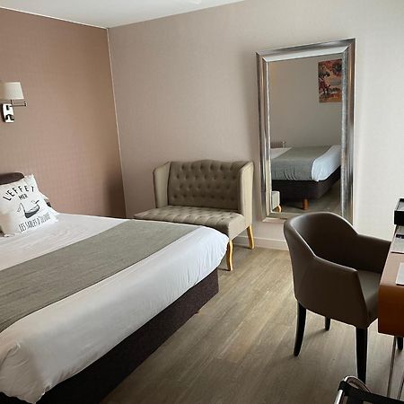 Cit'Hotel Le Chene Vert レ・サ​​ーブル・ドロンヌ エクステリア 写真